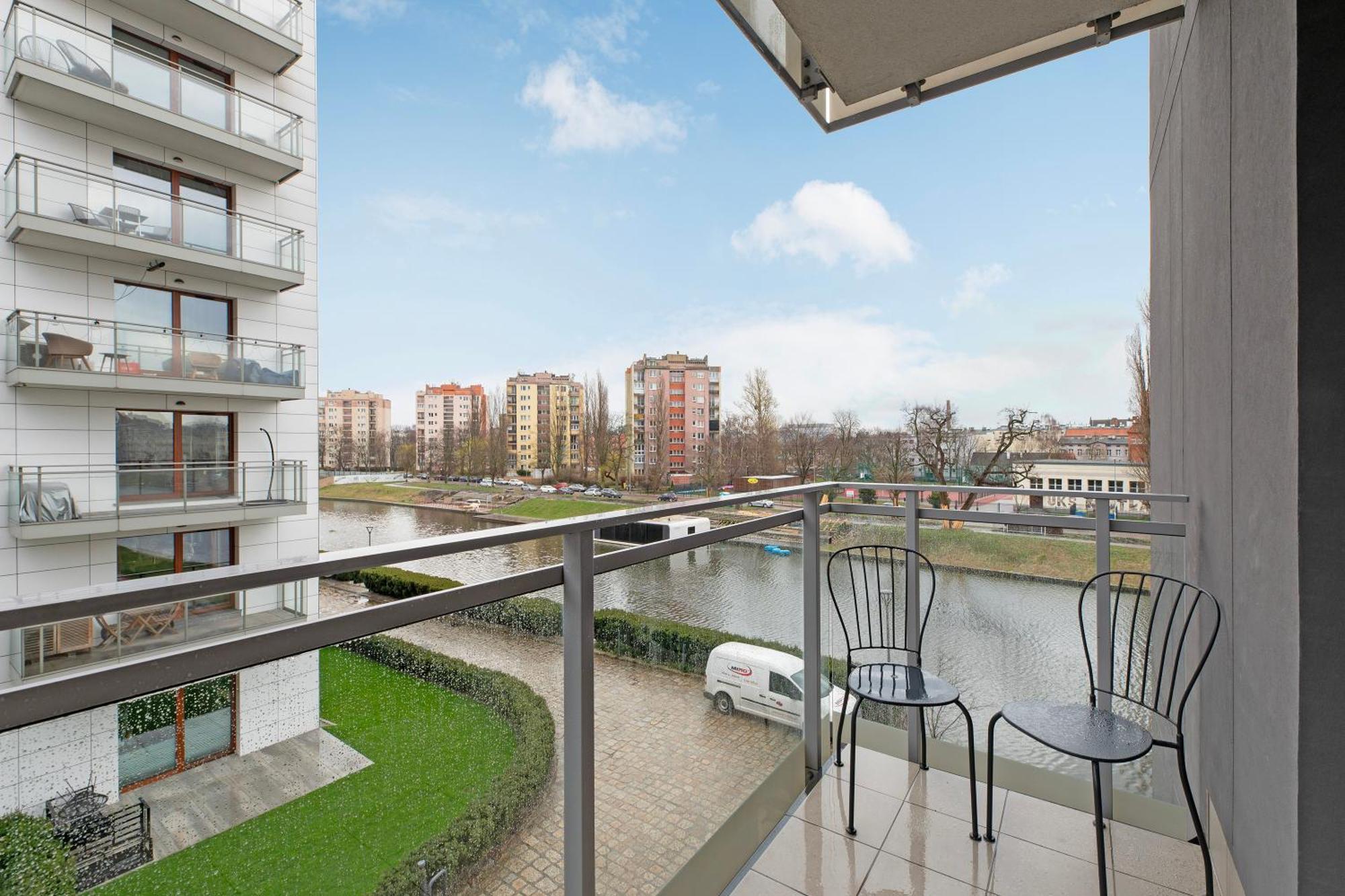 Staywin Riverfront Lofts กดัญสก์ ภายนอก รูปภาพ