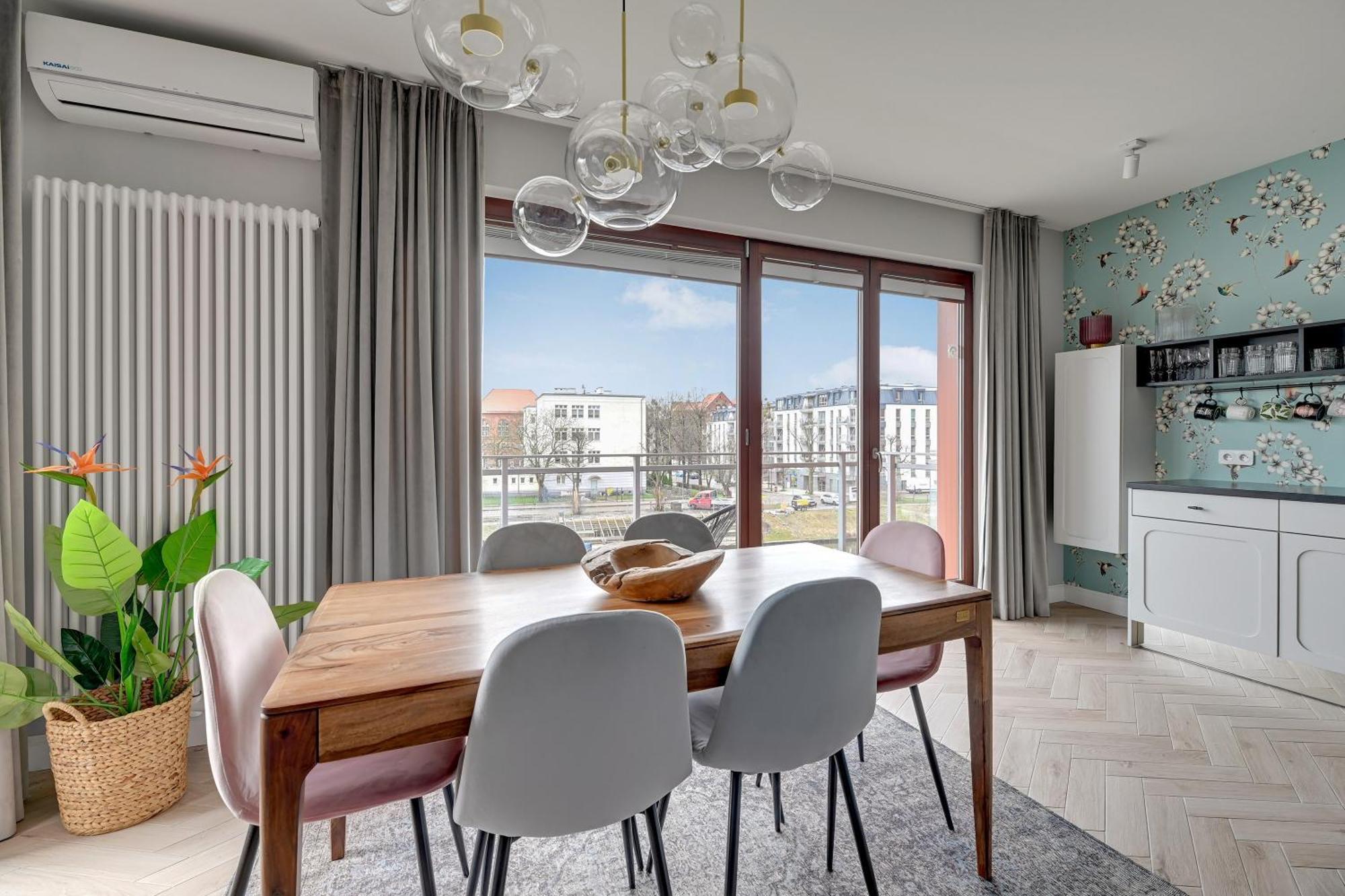Staywin Riverfront Lofts กดัญสก์ ภายนอก รูปภาพ