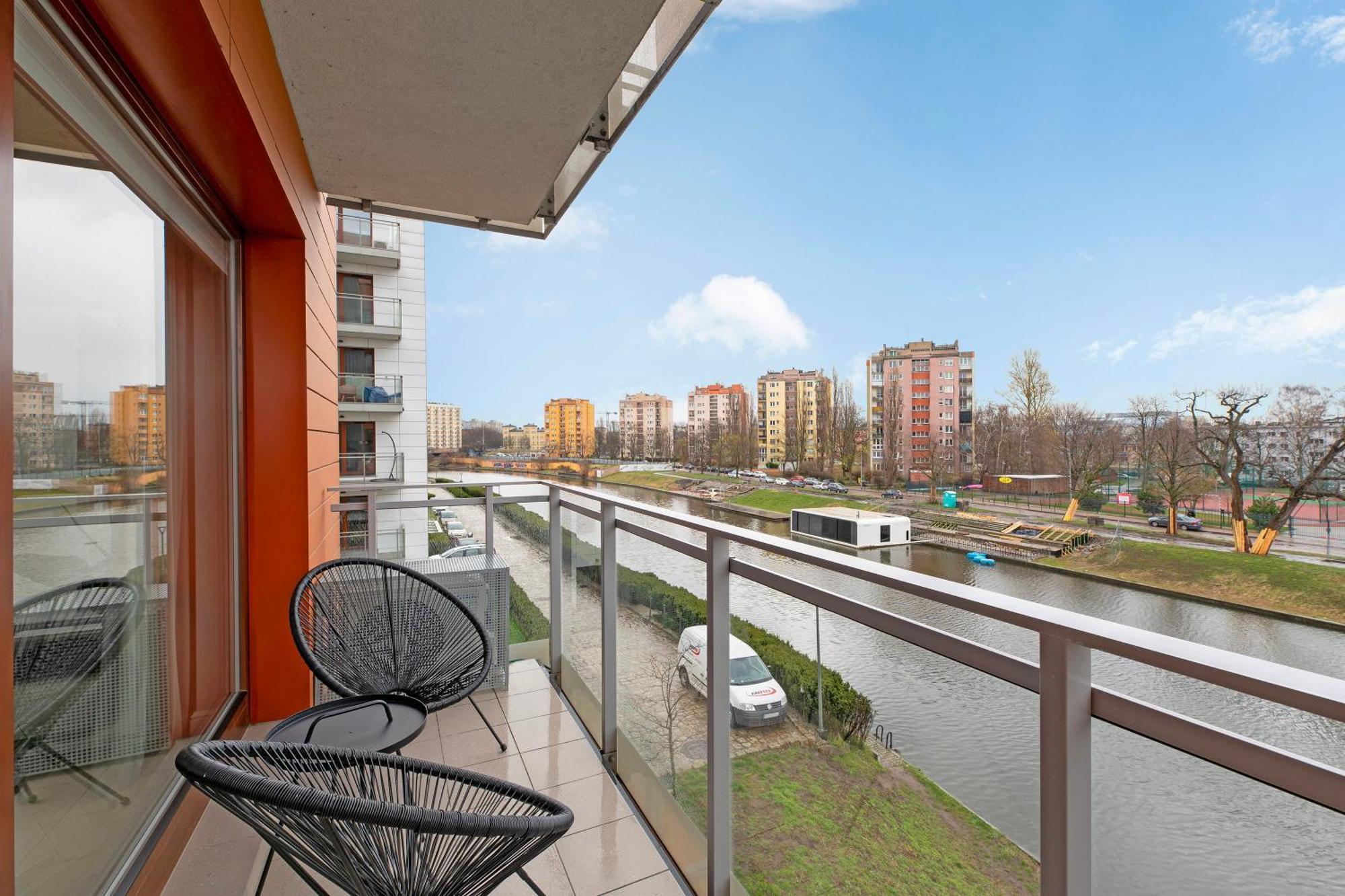 Staywin Riverfront Lofts กดัญสก์ ภายนอก รูปภาพ