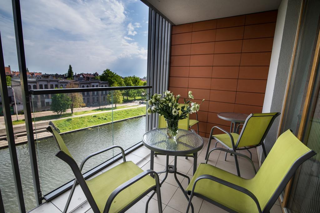 Staywin Riverfront Lofts กดัญสก์ ภายนอก รูปภาพ